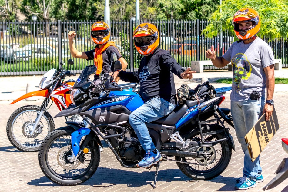 350282 | Canje de Cascos - Subsecretaría de Comunicación Social (Marcelo Beltrame)