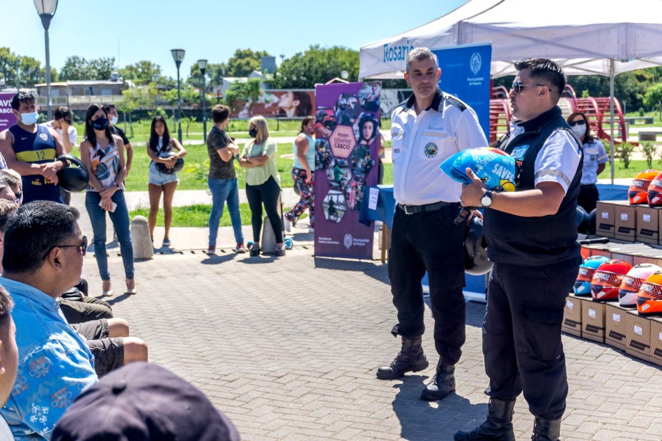 350286 | Canje de Cascos - Subsecretaría de Comunicación Social (Marcelo Beltrame)