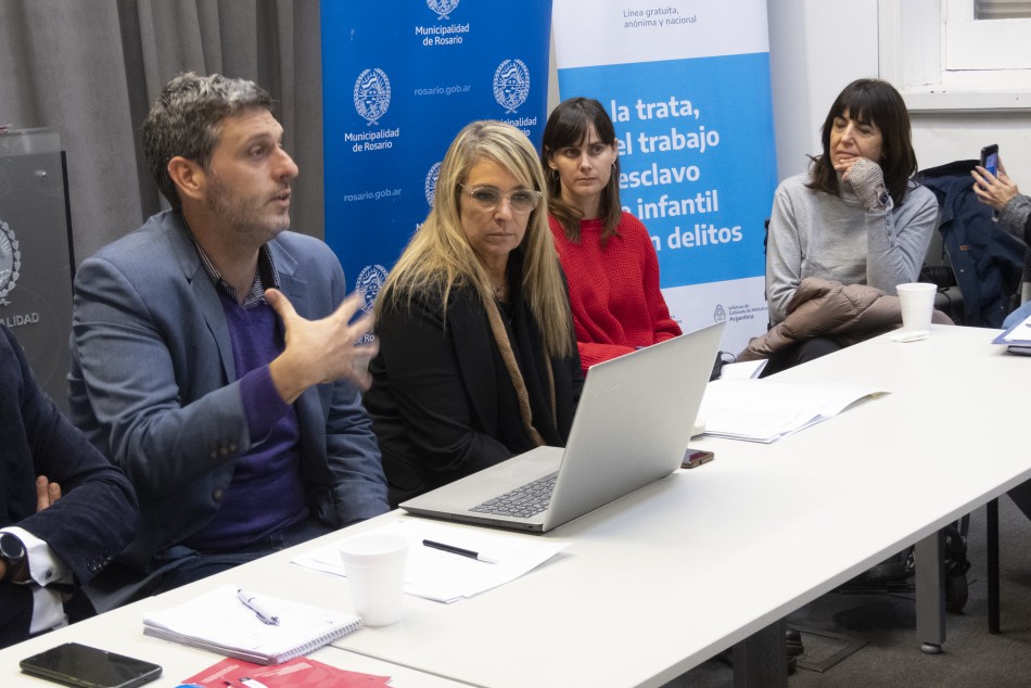 366712 | Reunión de la Mesa Municipal de Lucha contra la Trata - Claudia Cagnone