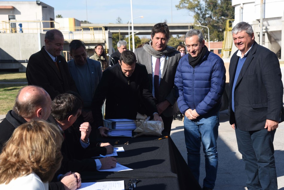 367834 | Acto apertura de ofertas segunda licitación obra ampliación Acueducto Gran Rosario - Subsecretaría de Comunicación Social (Silvio Moriconi)