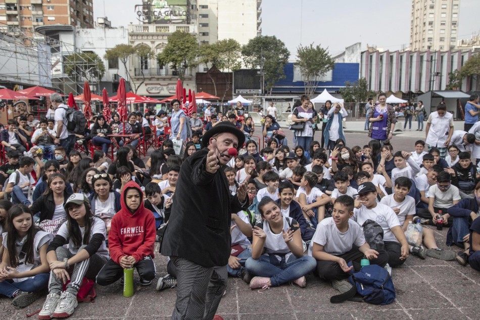 380908 | Fotos Feria del Libro día 1 - Sec. de Cultura y Educación (Guillermo Turin Bootello)