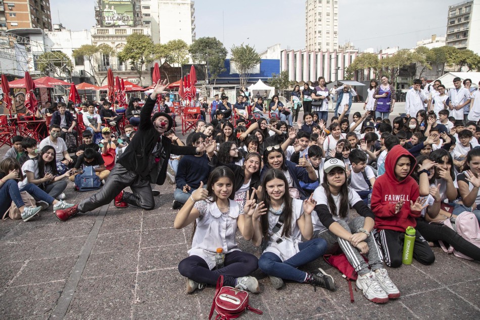 380926 | Fotos Feria del Libro día 1 - Sec. de Cultura y Educación (Guillermo Turin Bootello)