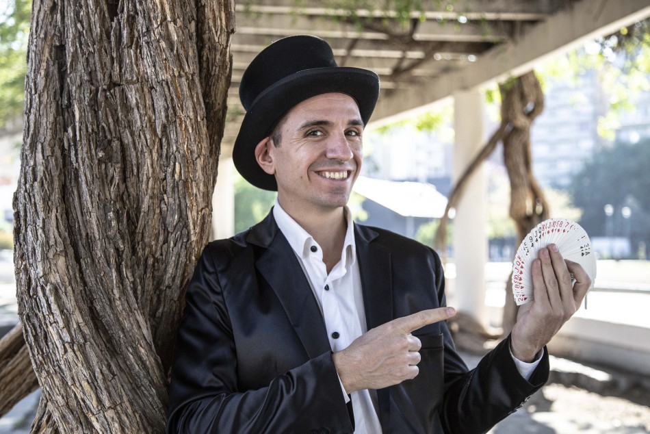 387675 | Presentación Festival de Magia en Mercado del Patio - Sec. de Cultura y Educación (Guillermo Turin Bootello)