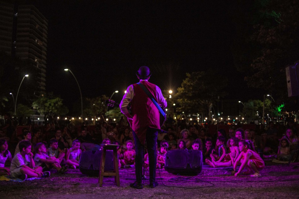 401759 | Nochecitas en Embarcaderos - Sec. de Cultura y Educación (Guillermo Turin Bootello)