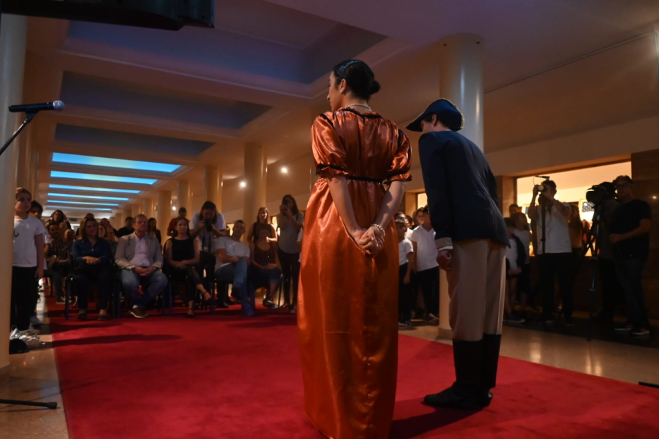 412734 | Actores rosarinos representaron a Manuel Belgrano y Catalina Echevarría en la presentación de  - Guillermo Buelga