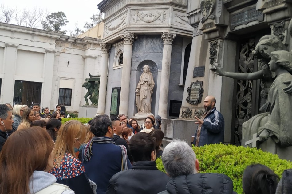 414192 | Visita guiada al cementerio El Salvador - Municipalidad de Rosario (archivo)