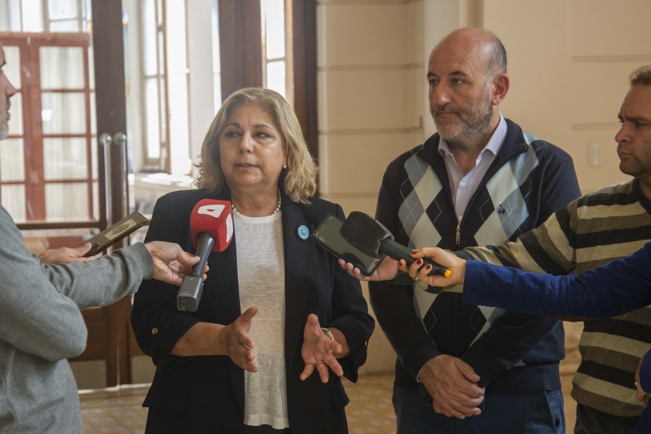 418646 | Conferencia de prensa: Dengue ( 04/05/23 ) - Sec. de Salud Pública (Guillermo Fernández)
