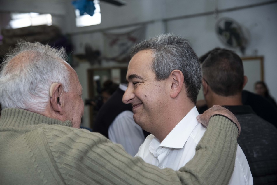 423280 | Firma y adjudicación obra de pavimento definitivo en barrio Uriburu y La Guardia - Subsecretaría de Comunicación Social (Silvio Moriconi)