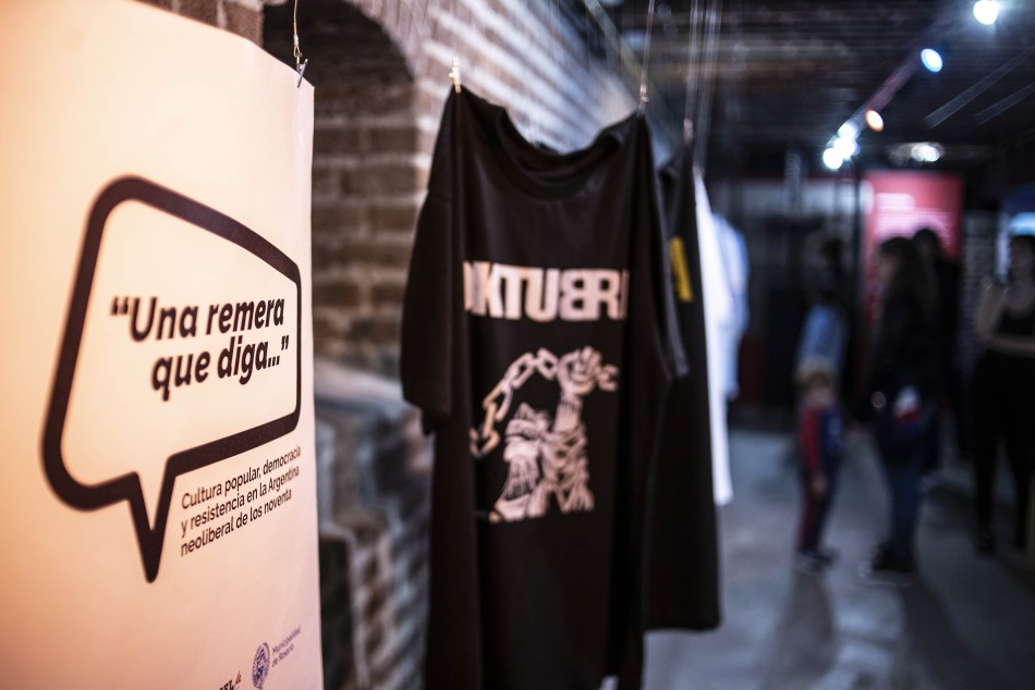426166 | Apertura muestra Una remera que diga... en CEL Che - Sec. de Cultura y Educación (Guillermo Turin Bootello)