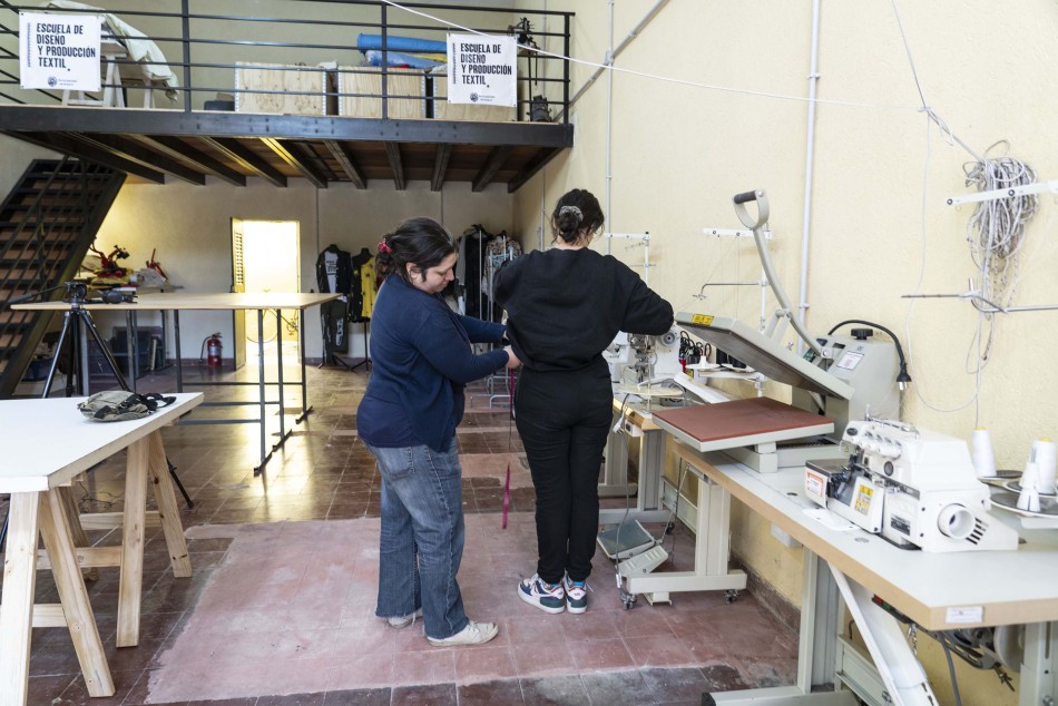 445172 | Escuela de Diseño de Indumentaria-Inicio de Talleres - Silvina La Calamita