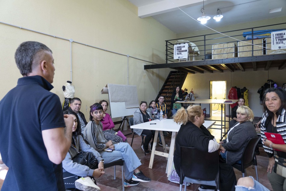 445186 | Escuela de Diseño de Indumentaria-Inicio de Talleres - Silvina La Calamita