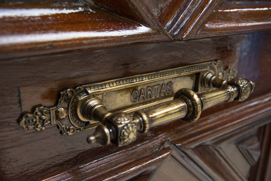 456568 | Colocación puerta restaurada Palacio Municipal - Subsecretaría de Comunicación Social (Silvio Moriconi)