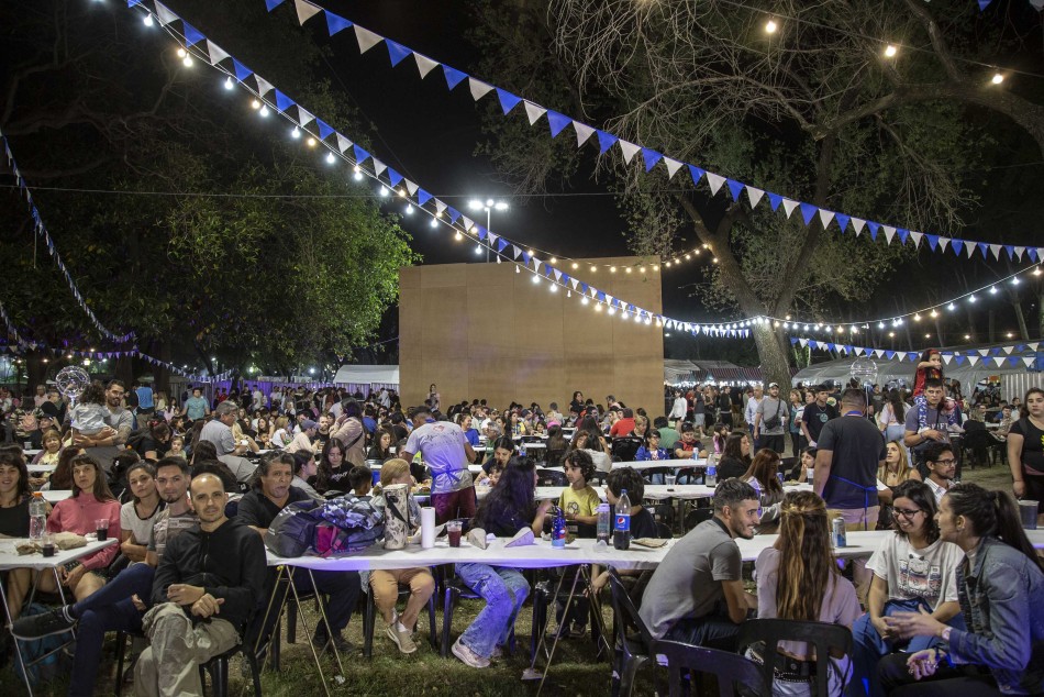 457411 | Stand argentino en Colectividades -