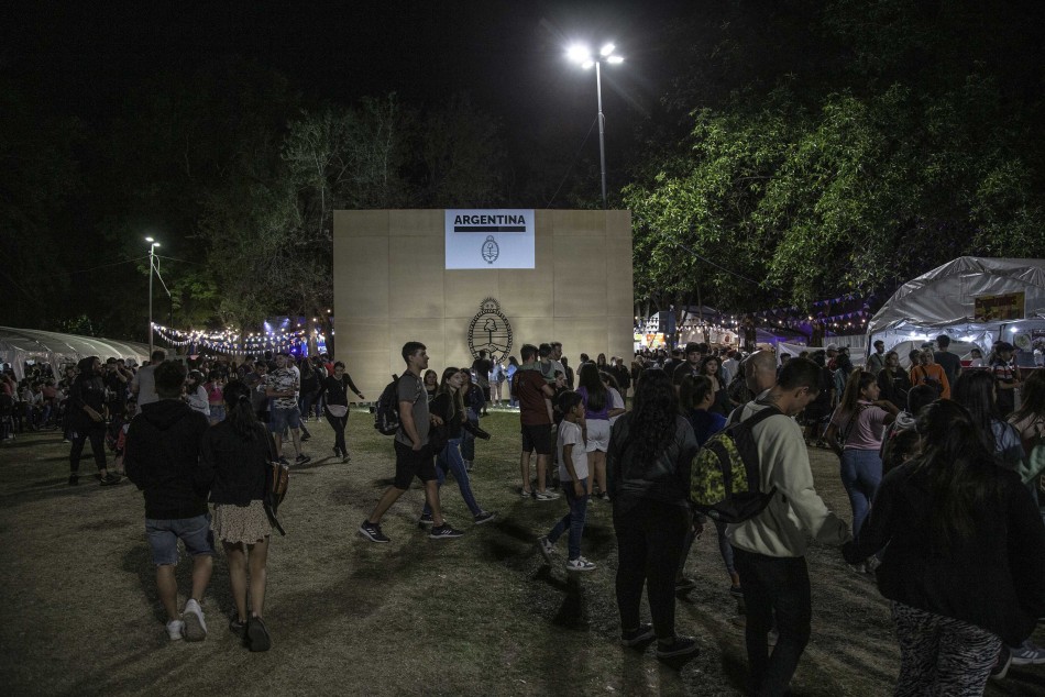 457410 | Stand argentino en Colectividades -