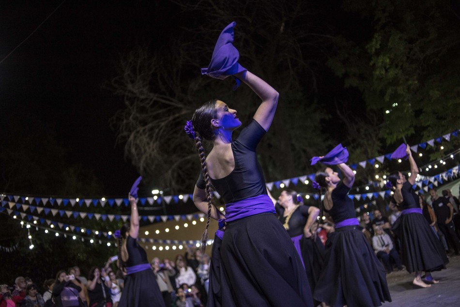 458523 | Stand Argentino en Colectividades - Sec. de Cultura y Educación (Guillermo Turin Bootello)