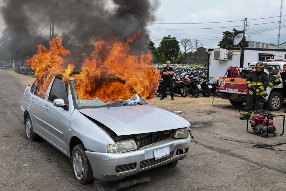 462451 | Simulacro de rescate de bomberos en el corralón municipal - Subsecretaría de Comunicación Social (Silvio Moriconi)