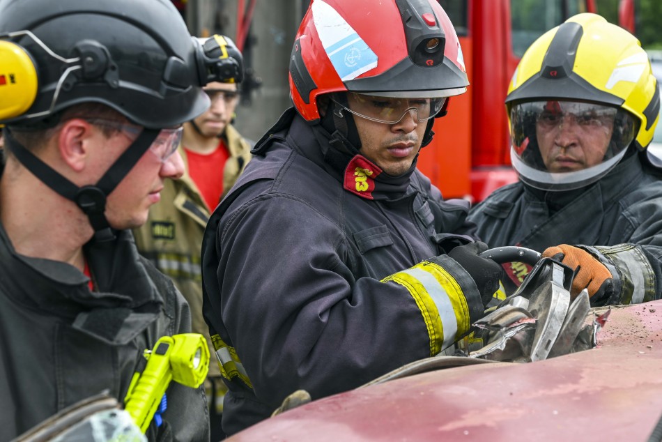 462449 | Simulacro de rescate de bomberos en el corralón municipal - Subsecretaría de Comunicación Social (Silvio Moriconi)