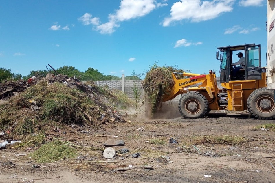 469428 | Se erradicó un punto crónico de arrojo de residuos en barrio Los Gráficos - Secretaría de Ambiente y Espacio Público