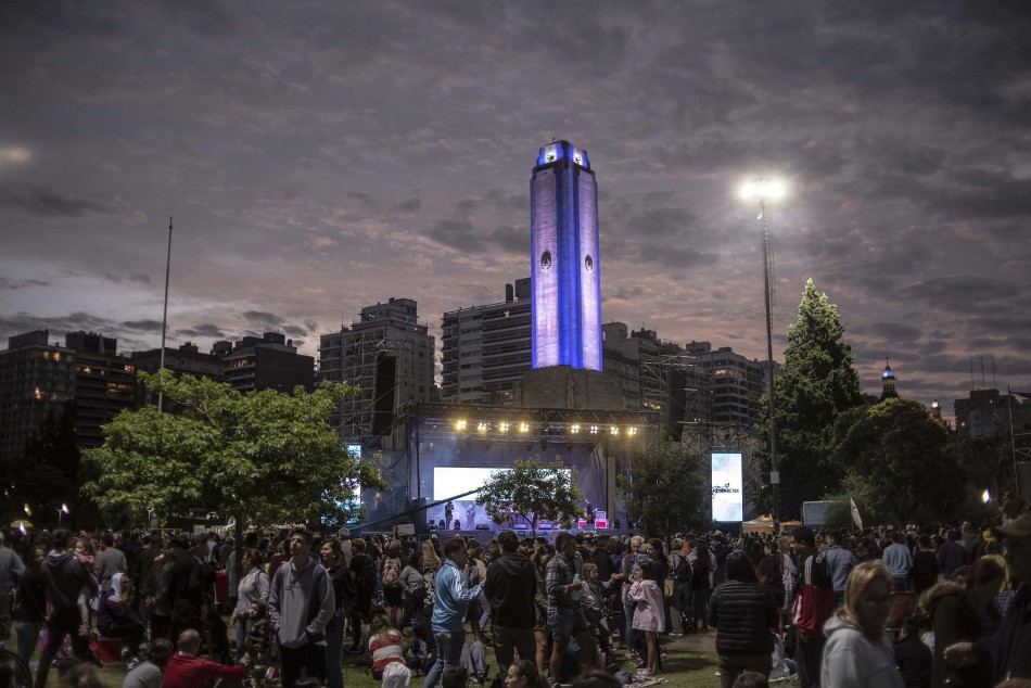 482211 | Vigilia por Malvinas en Parque Nacional a la Bandera - Sec. de Cultura y Educación (Guillermo Turin Bootello)