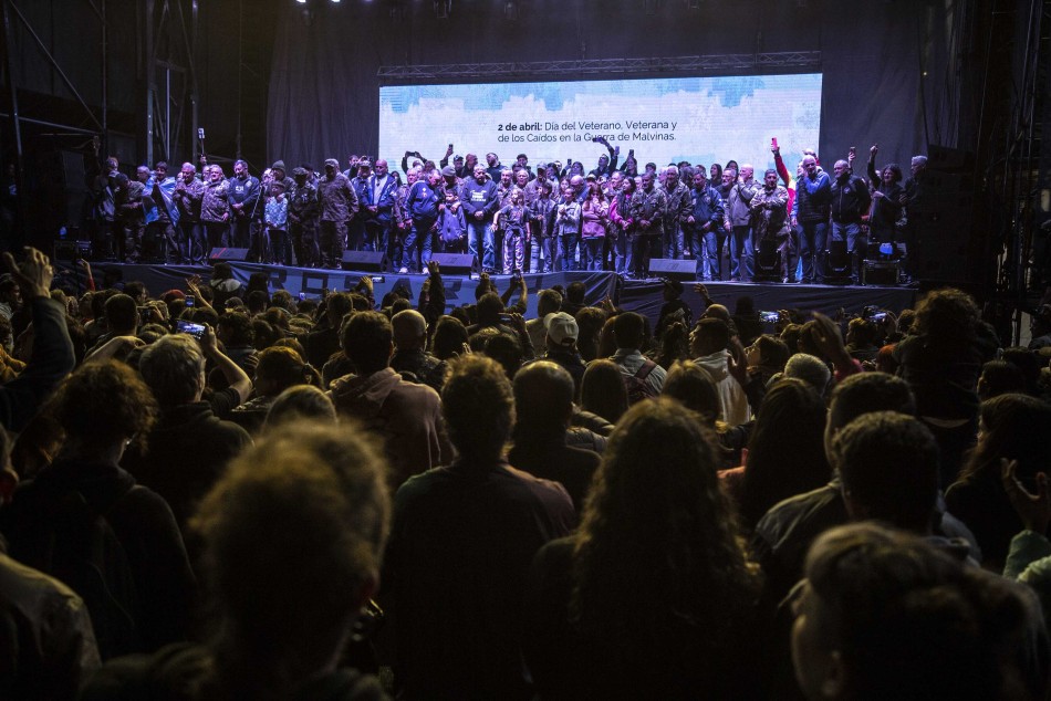 482242 | Vigilia por Malvinas en Parque Nacional a la Bandera - Sec. de Cultura y Educación (Guillermo Turin Bootello)