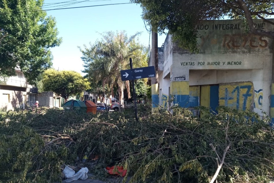 487897 | Punto crónico de arrojo de residuos en barrio Hospitales (antes) - Secretaría de Ambiente y Espacio Público