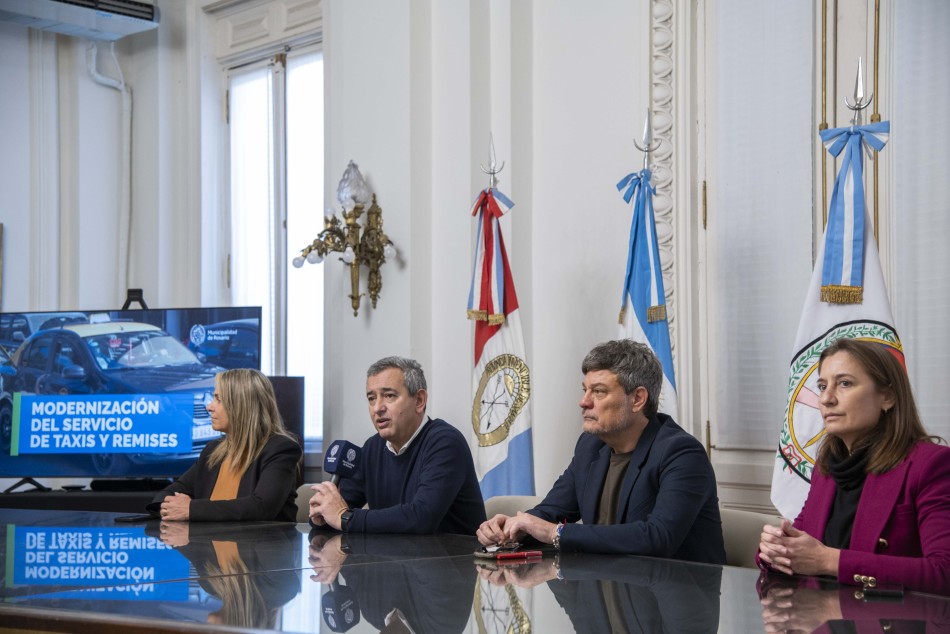 494700 | Reglamentación aplicaciones de taxis - Subsecretaría de Comunicación Social (Silvio Moriconi)