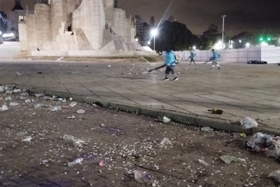 505785 | Operativo de limpieza tras los festejos por la obtención de la Copa América 2024 - Municipalidad de Rosario