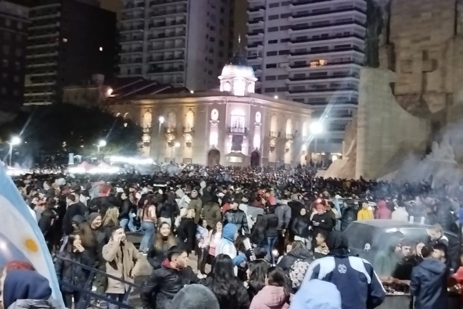 505792 | Operativo de limpieza tras los festejos por la obtención de la Copa América 2024 - Municipalidad de Rosario