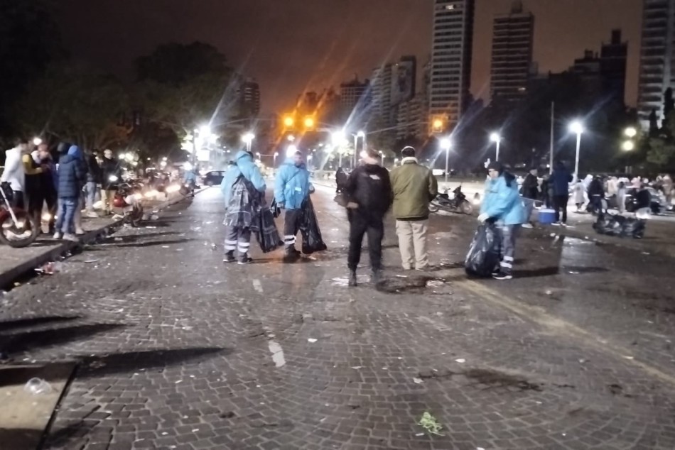 505794 | Operativo de limpieza tras los festejos por la obtención de la Copa América 2024 - Municipalidad de Rosario