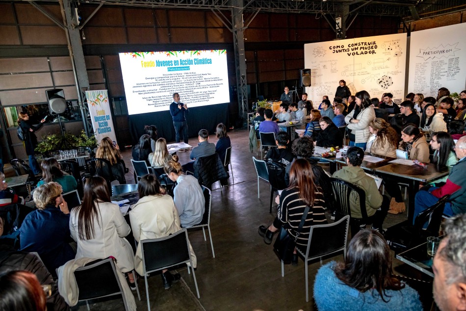 508872 | Entrega de premios a jóvenes ganadores del Fondo Accion Climatica Bloomberg - Subsecretaría de Comunicación Social (Marcelo Beltrame)