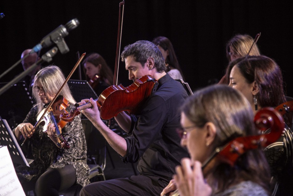 516640 | Clara Bartolini + Agustín Tamagno + Orquesta de Cámara Municipal en La Comedia - Sec. de Cultura y Educación (Guillermo Turin Bootello)