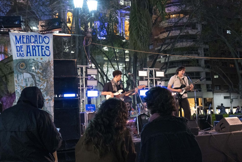 522185 | Noche de Peatonales  - Silvina La Calamita