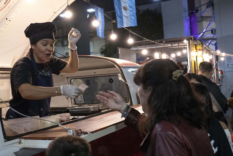 522207 | Noche de Peatonales  - Silvina La Calamita