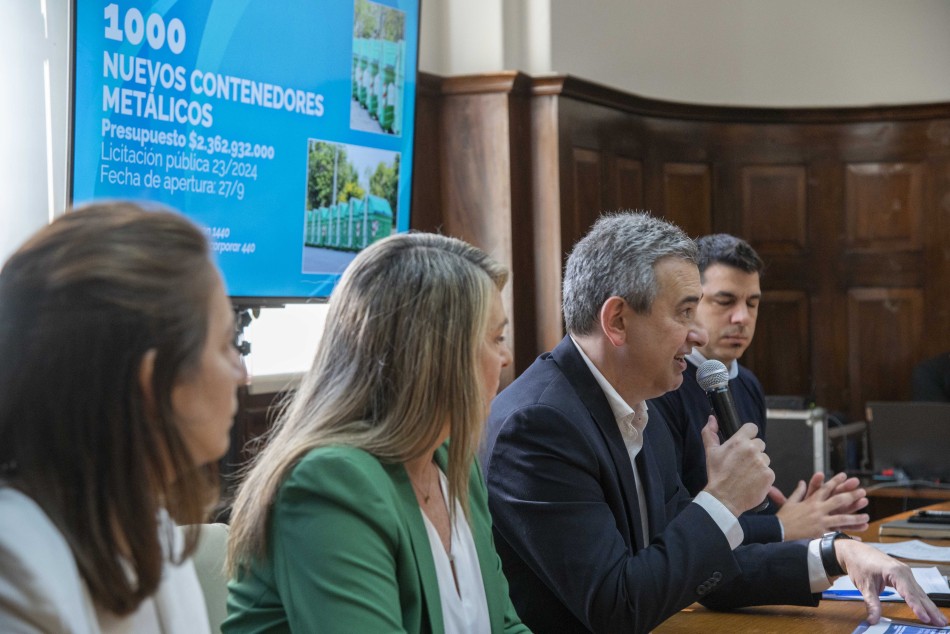 523244 | Conferencia de Prensa Presentación de Equipamiento Urbano - Subsecretaría de Comunicación Social (Silvio Moriconi)