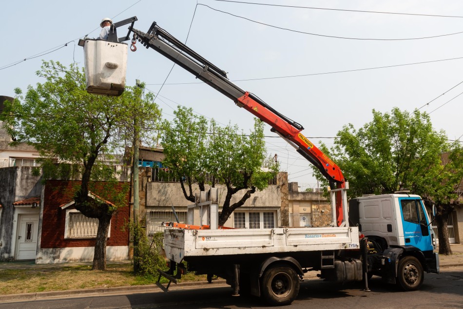 527674 | El municipio avanza con el recambio de luminarias en barrio Belgrano - Secretaría de Ambiente y Espacio Público (Juan Pablo Allegue)