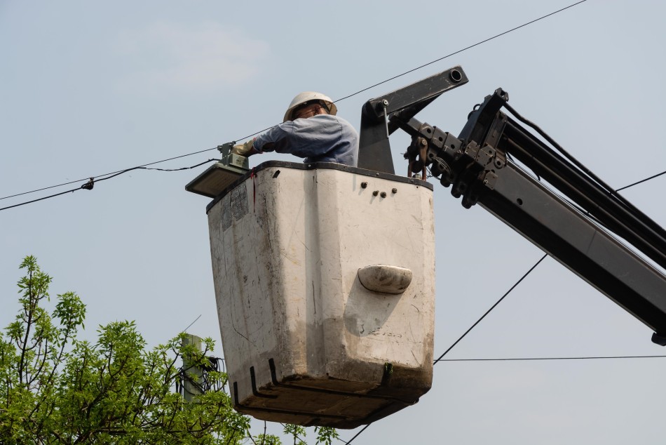 527675 | El municipio avanza con el recambio de luminarias en barrio Belgrano - Secretaría de Ambiente y Espacio Público (Juan Pablo Allegue)