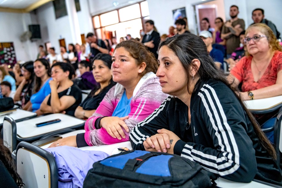 531853 | Firma Convenio Abre Puente Negro - Subsecretaría de Comunicación Social (Marcelo Beltrame) )