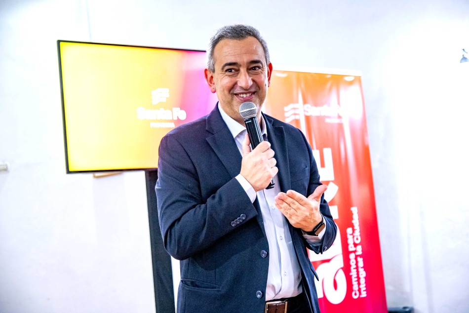 531857 | Firma Convenio Abre Puente Negro - Subsecretaría de Comunicación Social (Marcelo Beltrame))