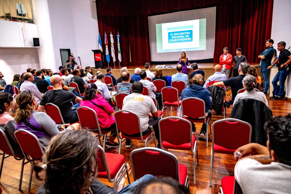 533046 | Capacitación colectividades - Subsecretaría de Comunicación Social (Marcelo Beltrame)