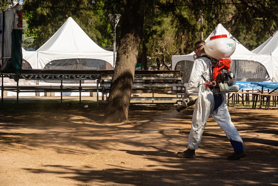 536535 | Operativo de fumigación en el Parque Nacional a la Bandera por Colectividades - Secretaría de Ambiente y Espacio Público (Juan Pablo Allegue)