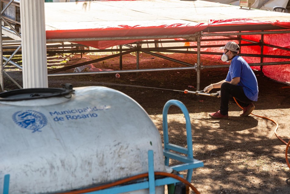 536538 | Operativo de fumigación en el Parque Nacional a la Bandera por Colectividades - Secretaría de Ambiente y Espacio Público (Juan Pablo Allegue)