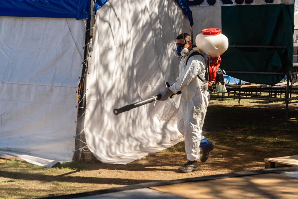 536536 | Operativo de fumigación en el Parque Nacional a la Bandera por Colectividades - Secretaría de Ambiente y Espacio Público (Juan Pablo Allegue)
