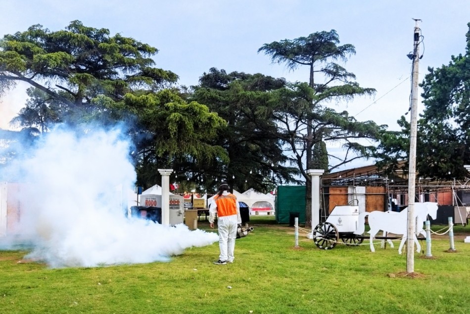 536951 | El municipio refuerza la fumigación en el predio de Colectividades  - Secretaría de Ambiente y Espacio Público