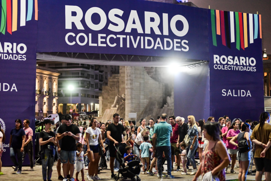 537751 | Miles de personas se acercaron a disfrutar de Colectividades. - Guillermo Buelga