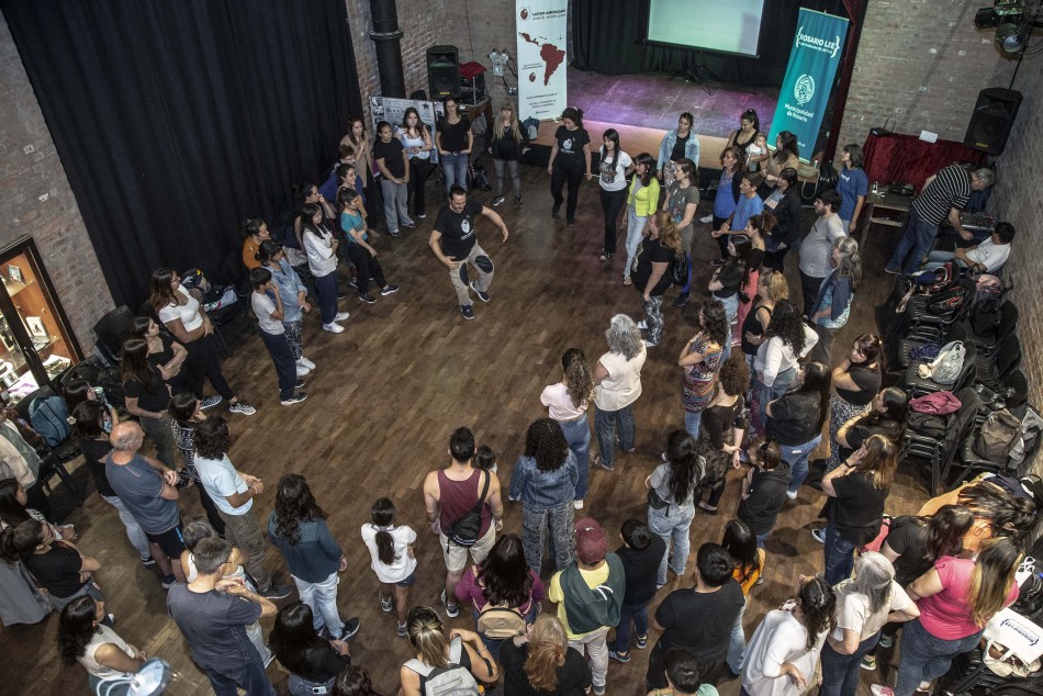 538151 | Entrega diplomas Plan ciudadano de lectura Rosario Lee + Latido Américano en Casa del Tango - Sec. de Cultura y Educación (Guillermo Turin Bootello)