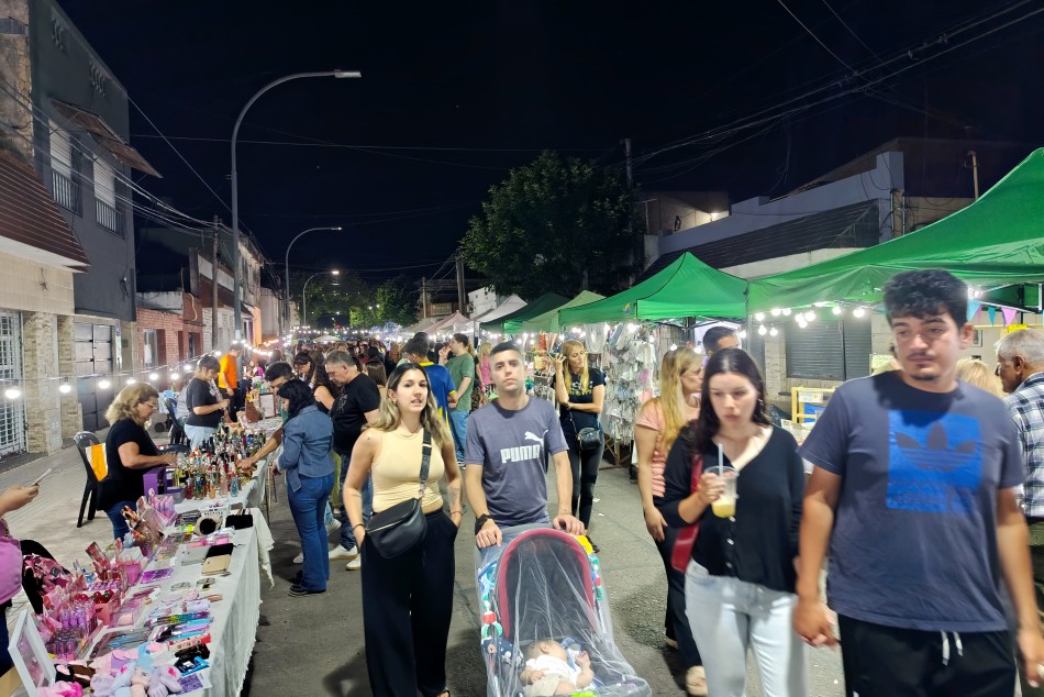 544059 | Noche en mi barrio Industrial - Municipalidad de Rosario