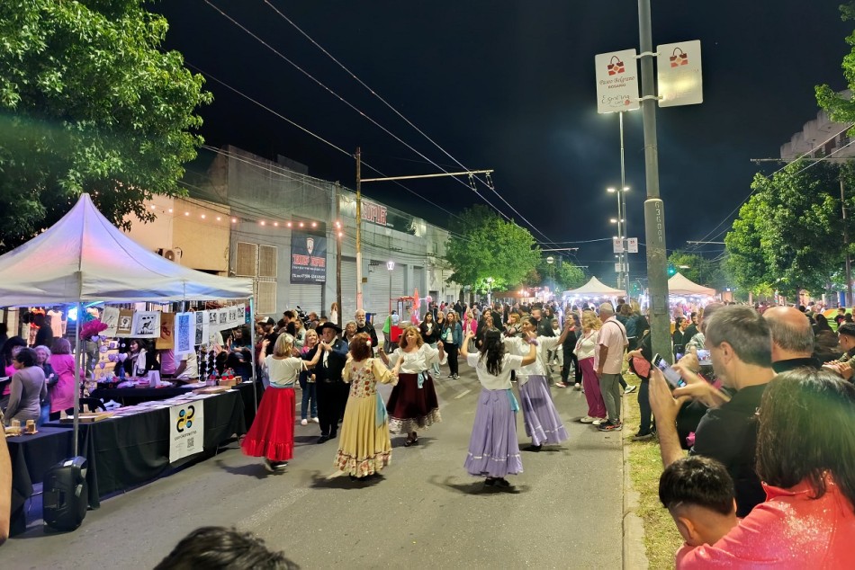 544149 | Noche en mi barrio Belgrano - Municipalidad de Rosario