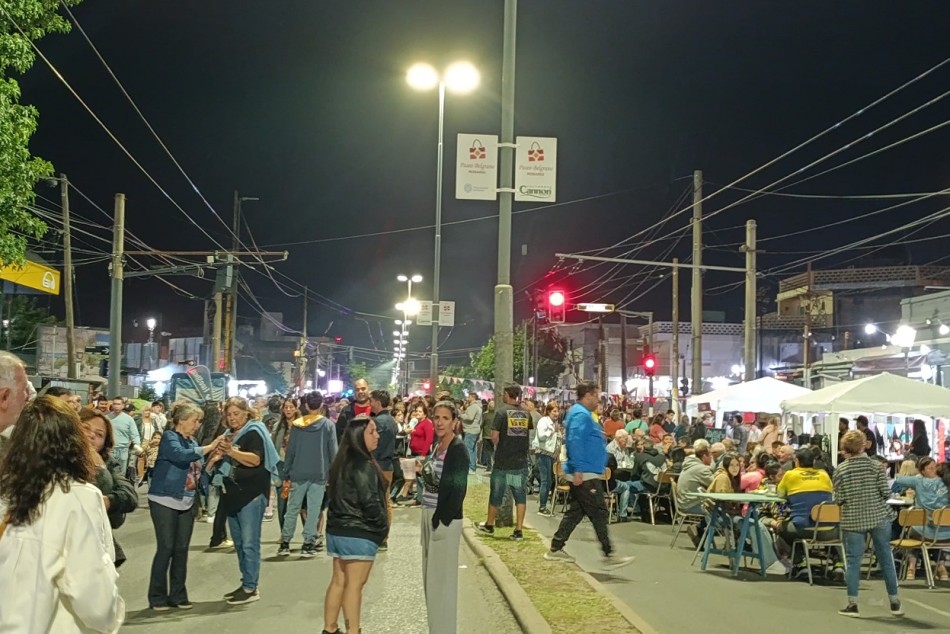 544152 | Noche en mi barrio Belgrano - Municipalidad de Rosario