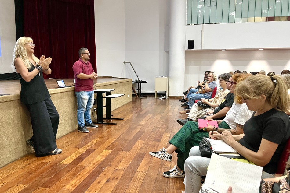 553109 | Rosario Emprende: arrancó la primera edición 2025 en todos los distritos de Rosario - Secretaría de Desarrollo Humano y Hábitat