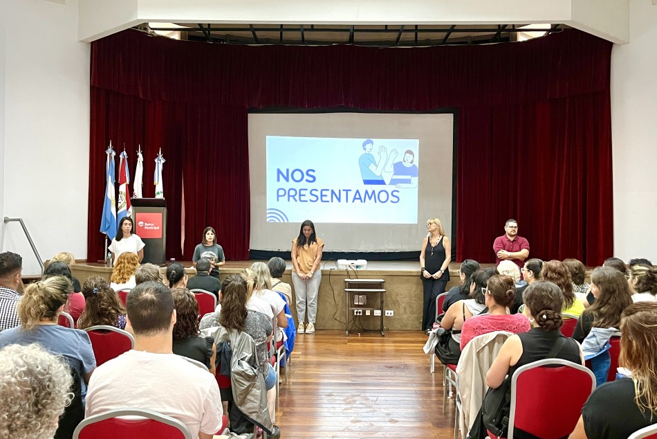 553114 | Rosario Emprende: arrancó la primera edición 2025 en todos los distritos de Rosario - Secretaría de Desarrollo Humano y Hábitat